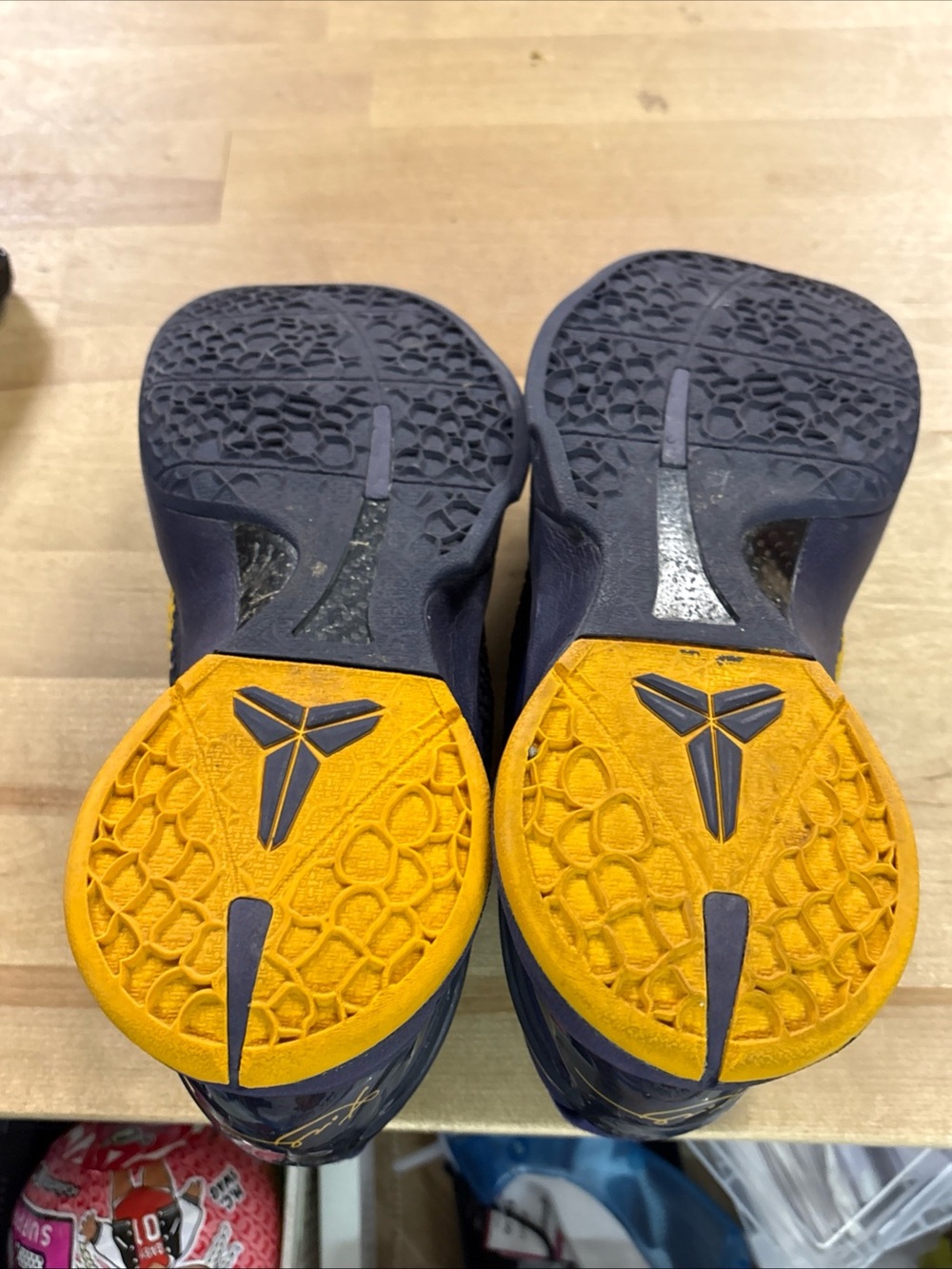 Nike Zoom Kobe 6 "Imperial Purple" sneakers - Picture 6 of 11